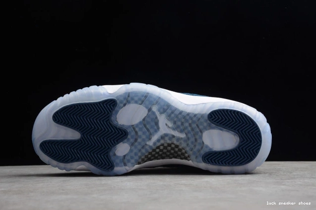 Rep LUCY Low Jordan Air Blue 11 CD6846-102 Snakeskin Navy 0708